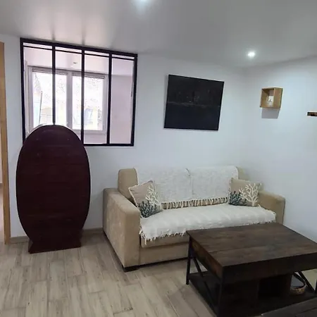 Casita Rossignol בית נופש *