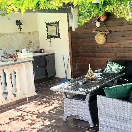 Casita Rossignol Semesterbostad Puimisson