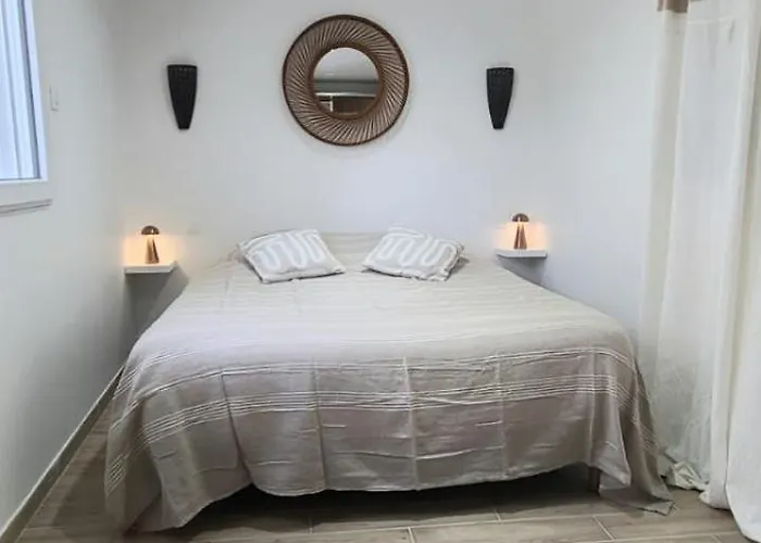 Casita Rossignol בית נופש *